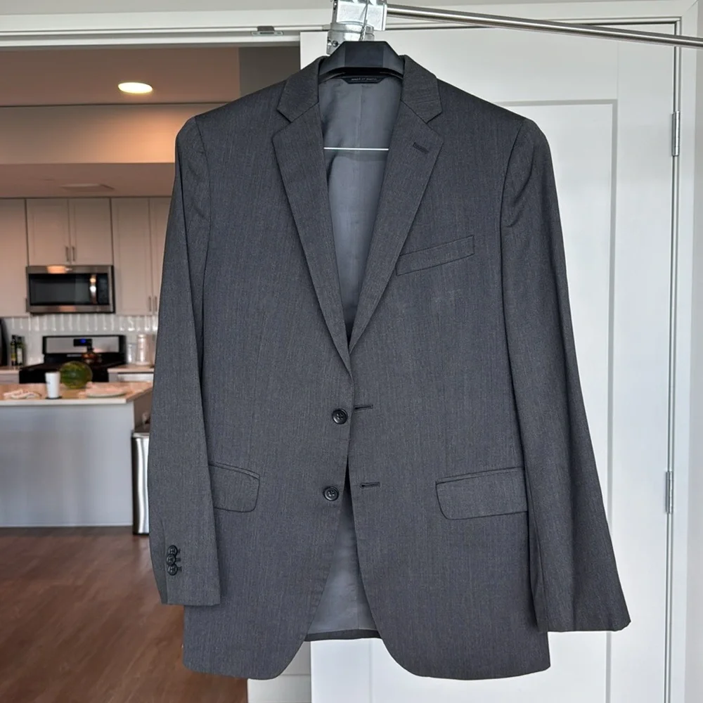 Banana Republic Men’s Suit Jacket Charcoal Grey Tailored Fit 38R